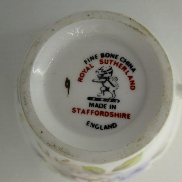 Royal Sutherland Bone China footed Teacup Blue Purple flowers gold Vtg England - Picture 4 of 6